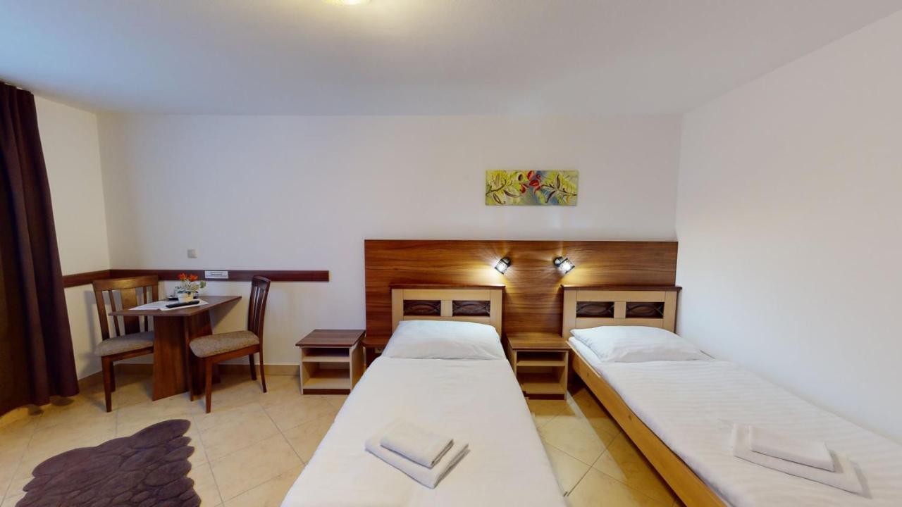 Garni Hotel Fatra Terchova Exterior photo